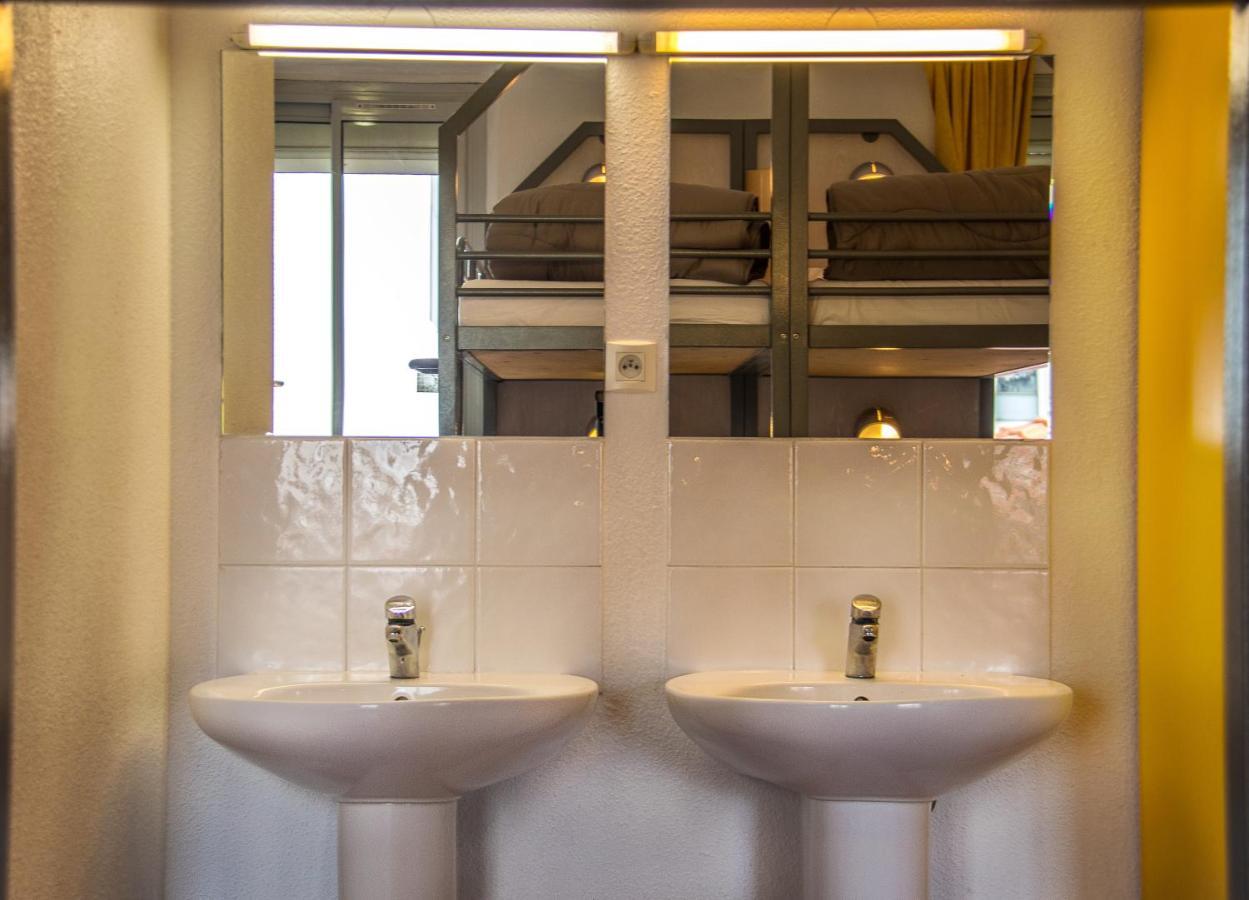 Auberge De Jeunesse Hi Nice Les Camelias Kültér fotó