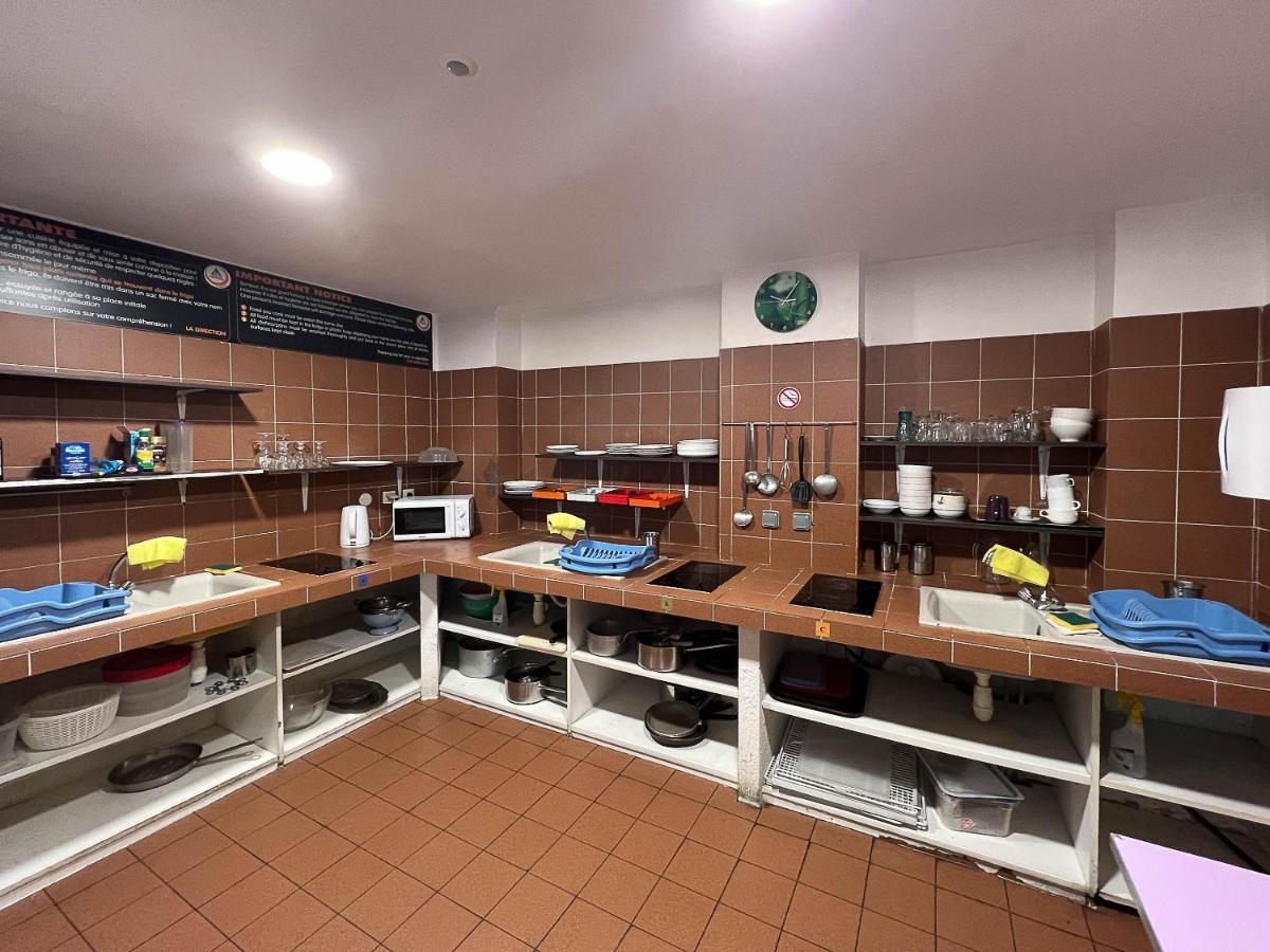Auberge De Jeunesse Hi Nice Les Camelias Kültér fotó