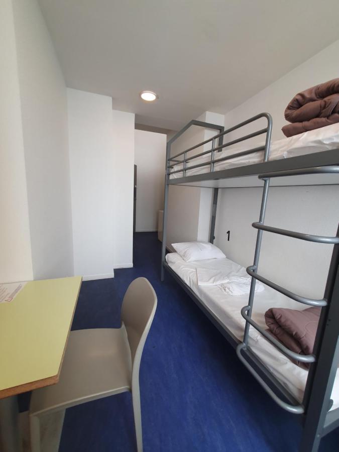 Auberge De Jeunesse Hi Nice Les Camelias Szoba fotó