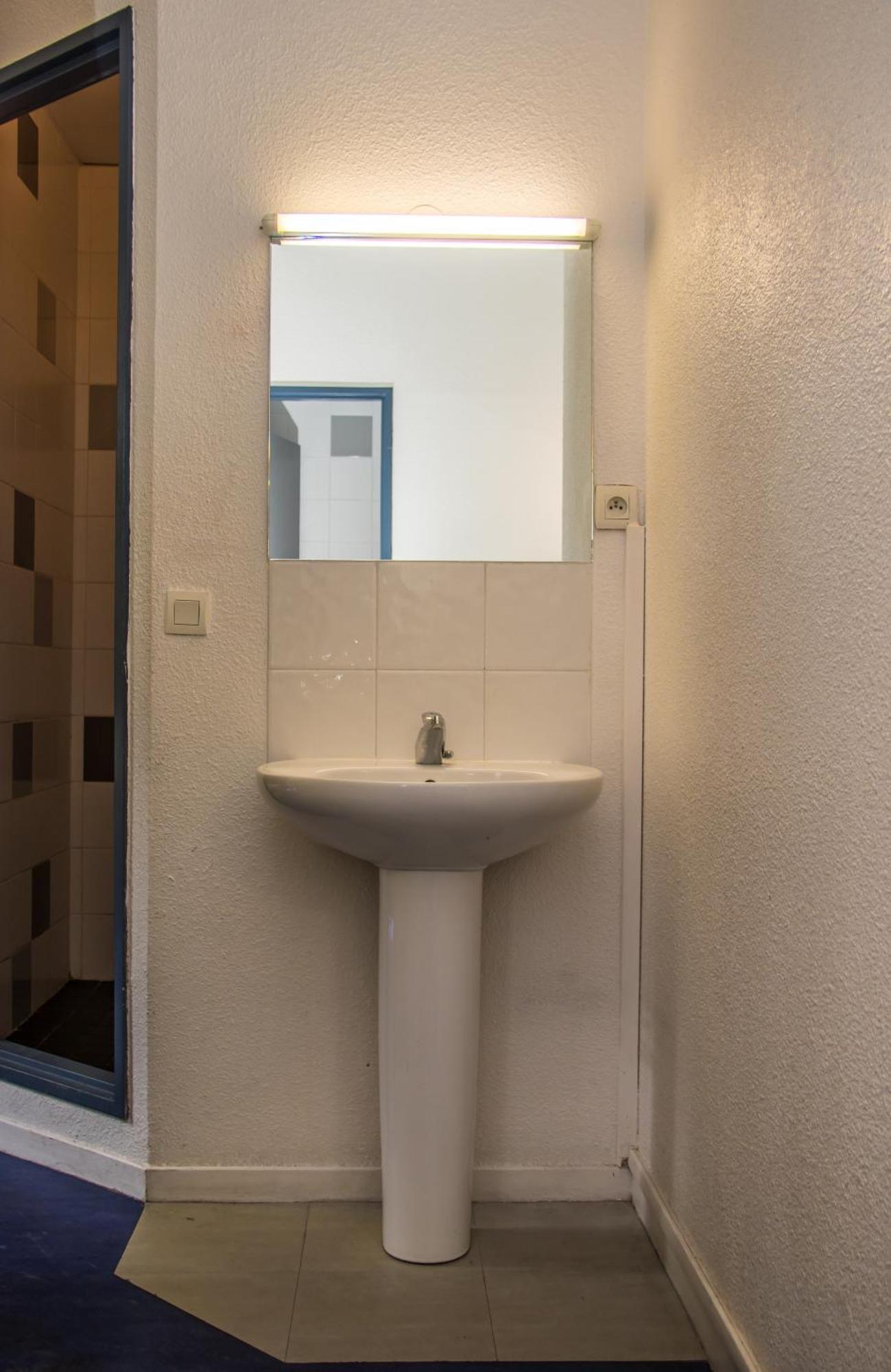 Auberge De Jeunesse Hi Nice Les Camelias Kültér fotó