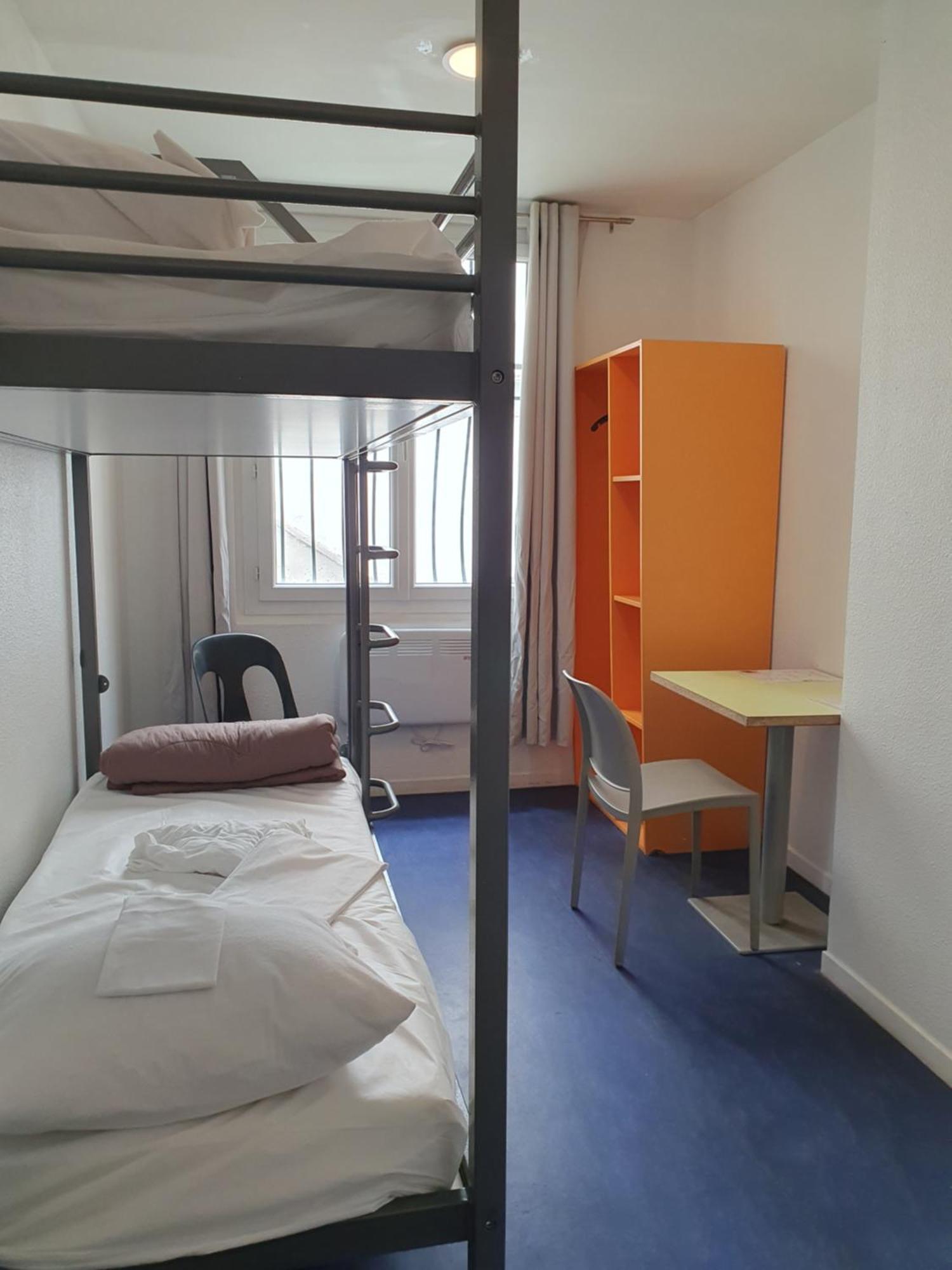 Auberge De Jeunesse Hi Nice Les Camelias Szoba fotó