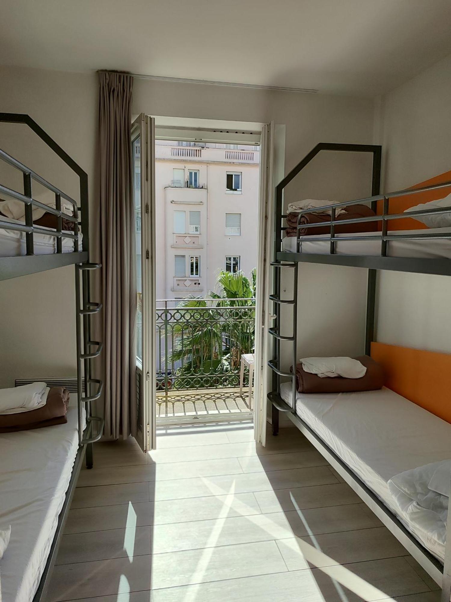 Auberge De Jeunesse Hi Nice Les Camelias Kültér fotó