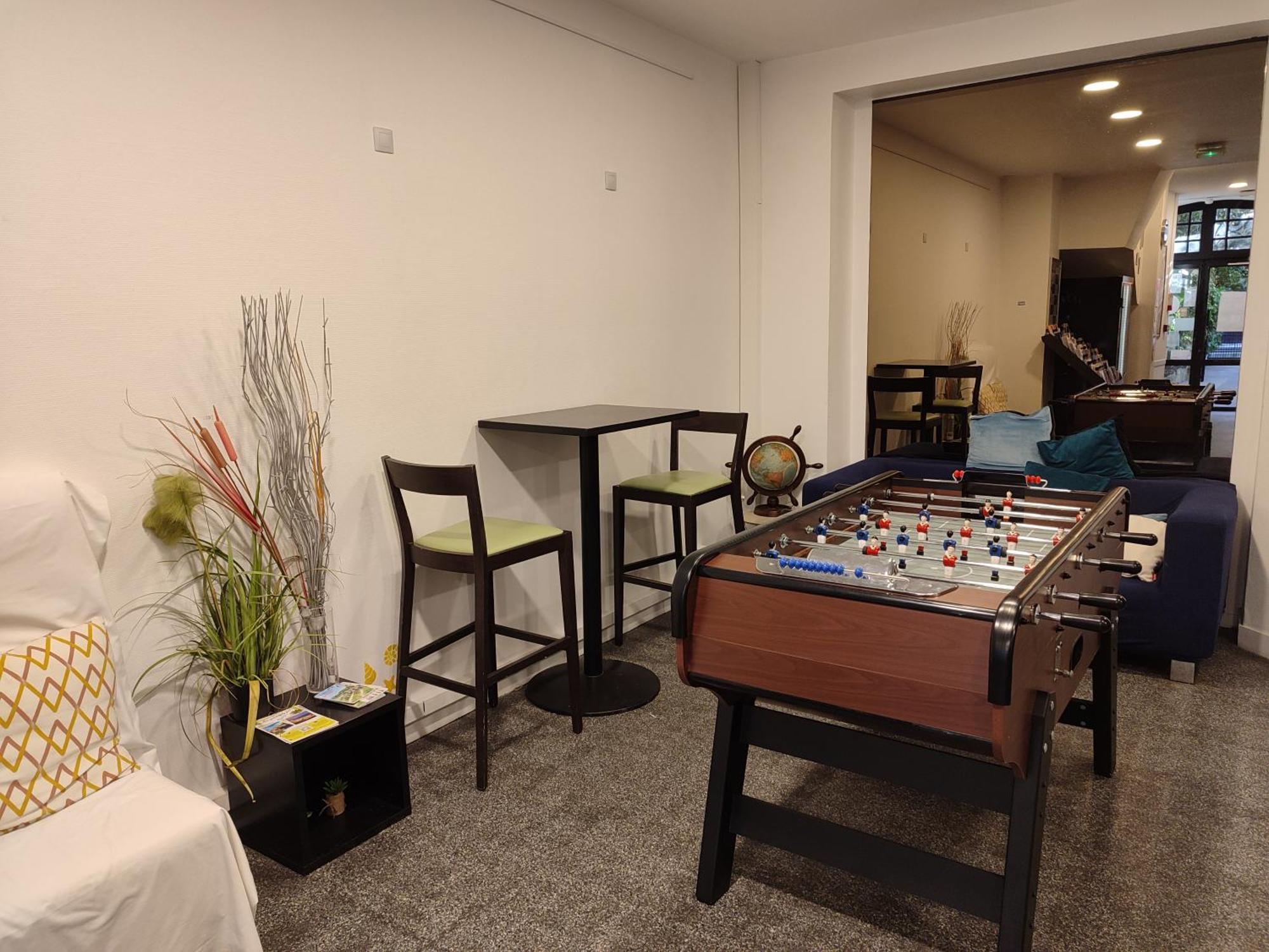Auberge De Jeunesse Hi Nice Les Camelias Kültér fotó